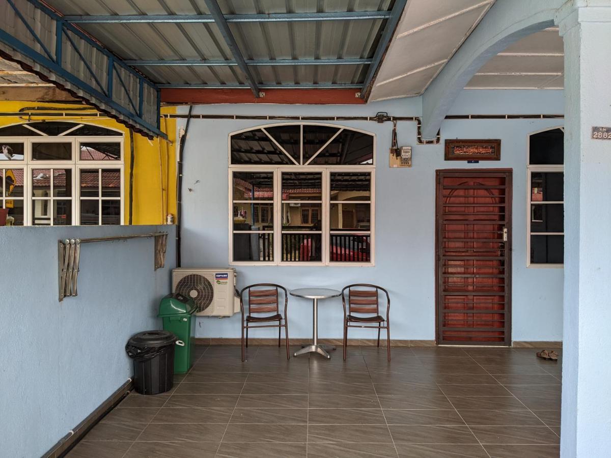 Aryani Homestay Kampong Kelemak Zimmer foto