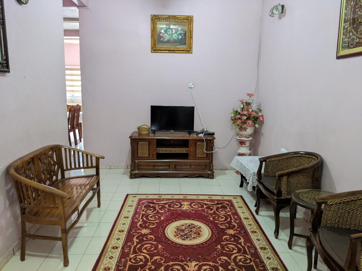 Aryani Homestay Kampong Kelemak Zimmer foto